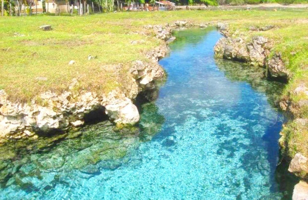 The Most Beautiful Swimming Holes in Tonga